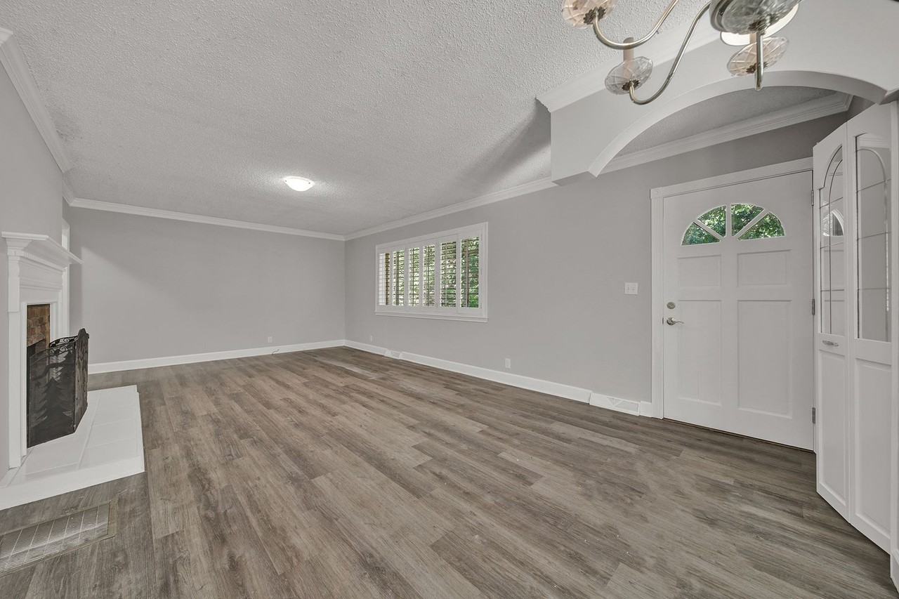 1203 Lucille Ave - Photo 3 of 26