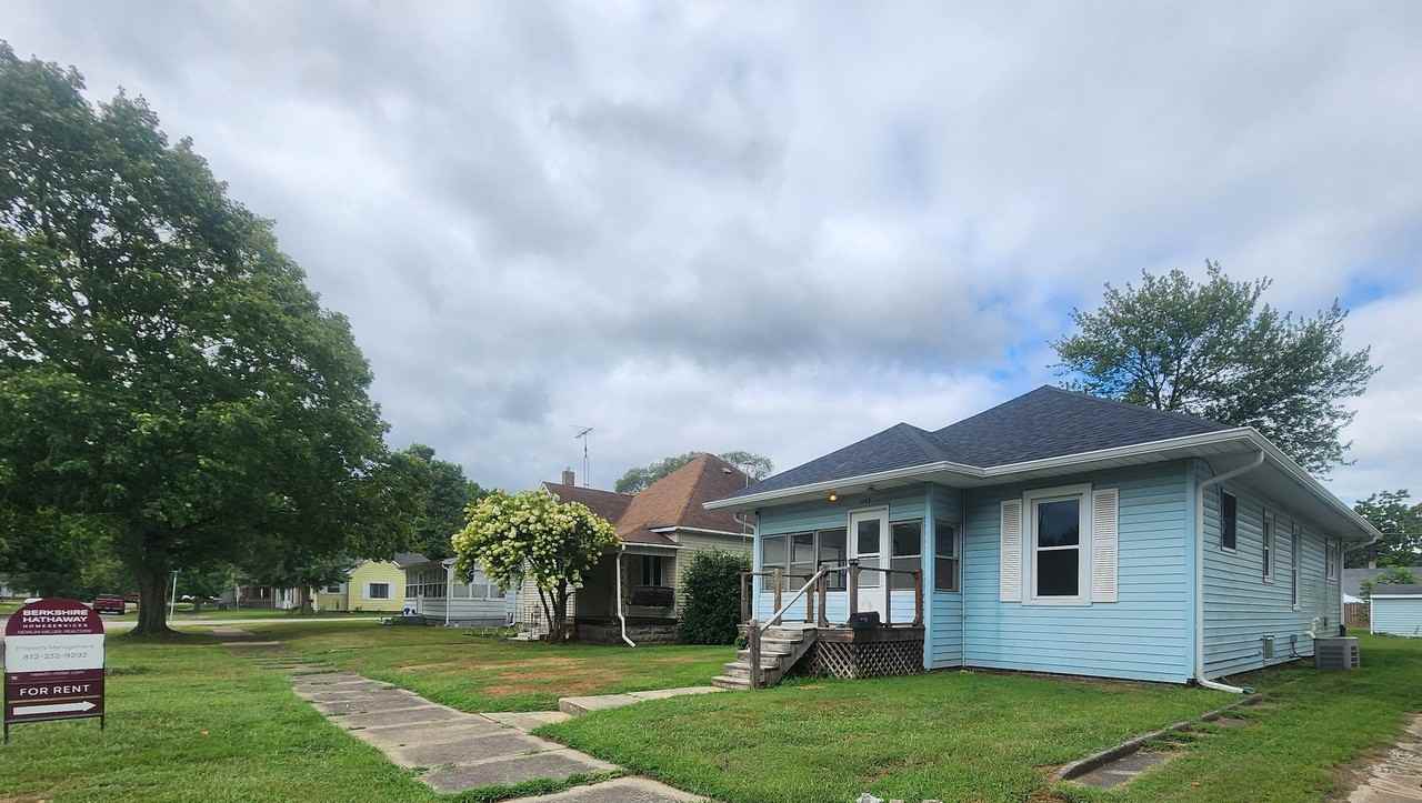 1145 S 6th St - Photo 2 of 23