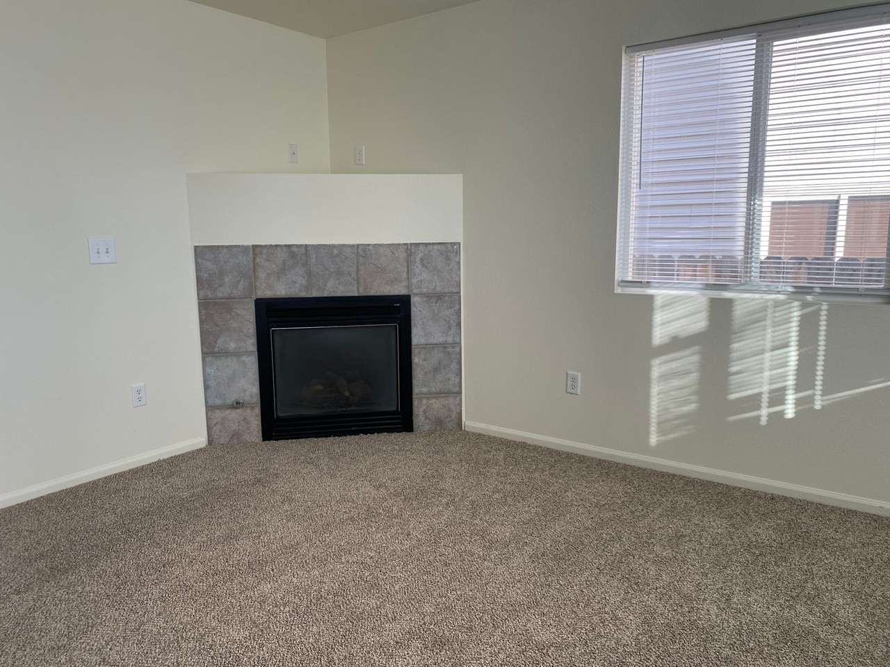243 Abby Rd - Photo 2 of 22