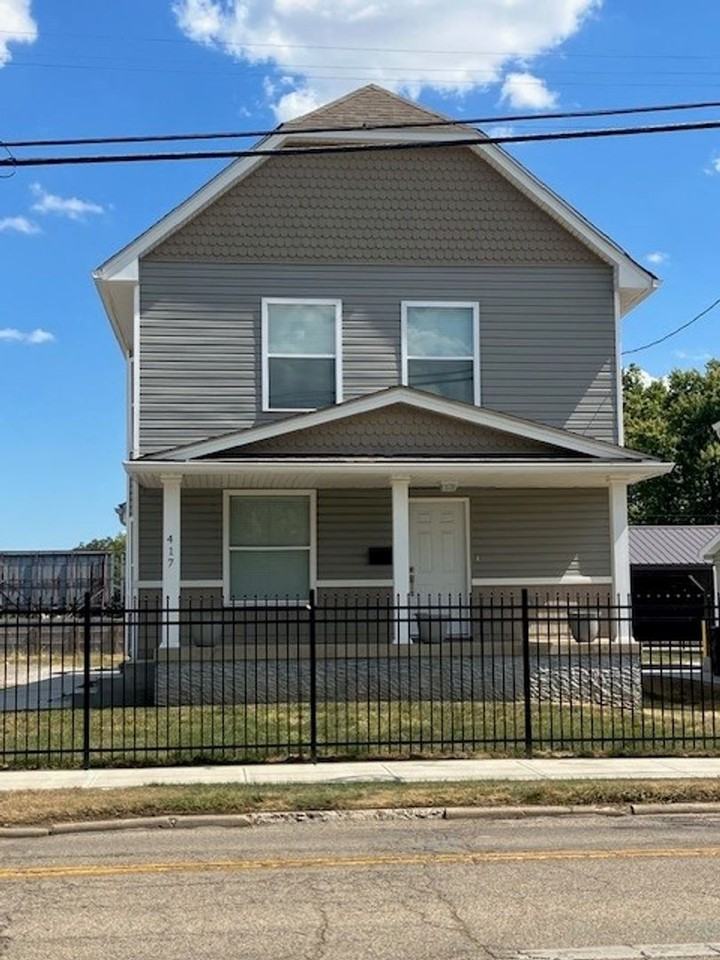417 Clark St