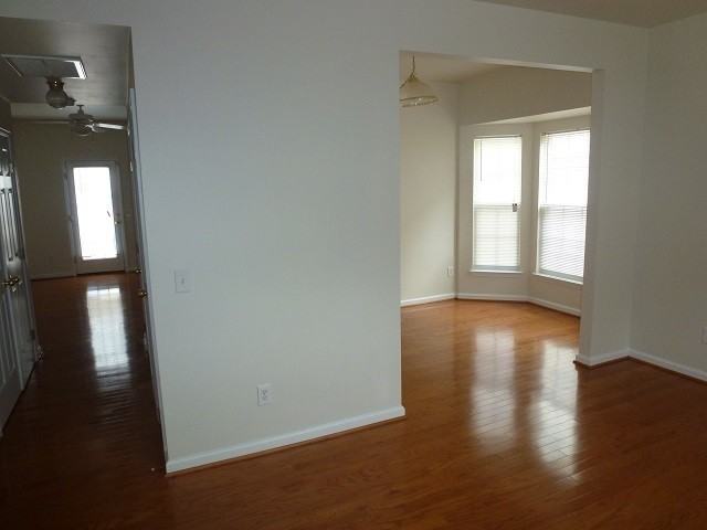 937 Coolsprings Ln - Photo 2 of 9