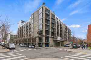 featured image of 1030 Nw 12th Ave #211