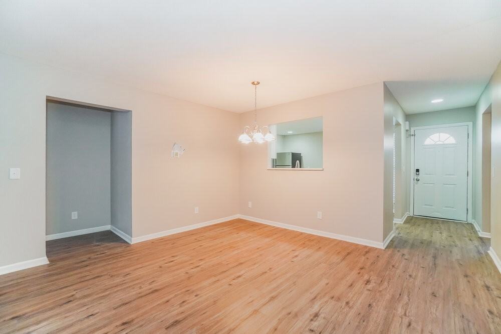 3003 Chante Ct - Photo 5 of 15