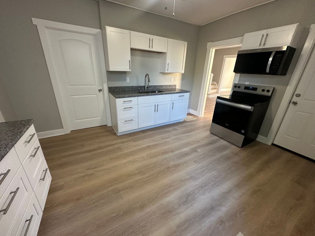 1110 Vine St - Photo 5 of 19