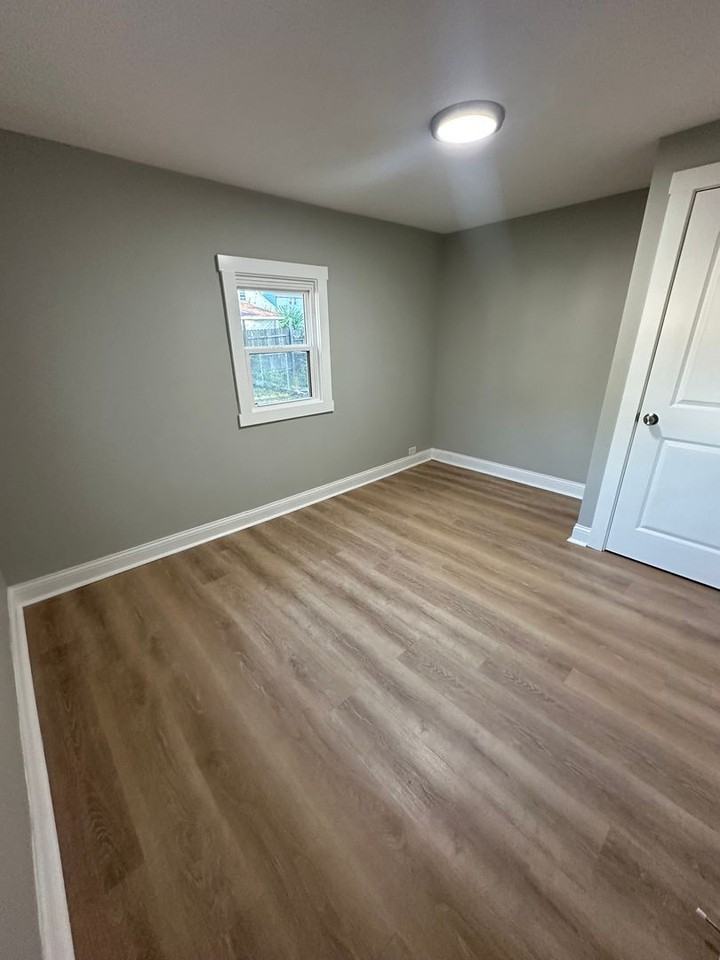 1110 Vine St - Photo 6 of 19