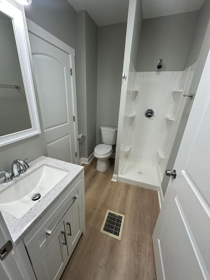 1110 Vine St - Photo 7 of 19
