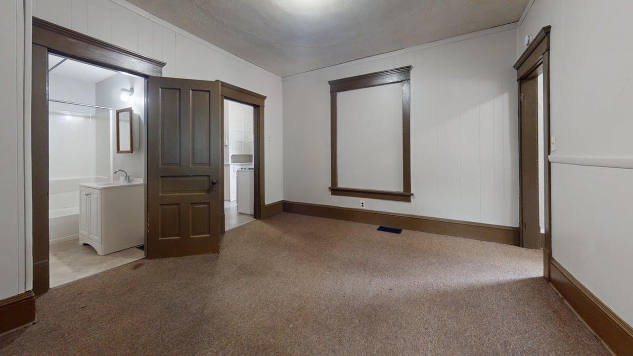 1137 7th St Nw - Photo 6 of 11