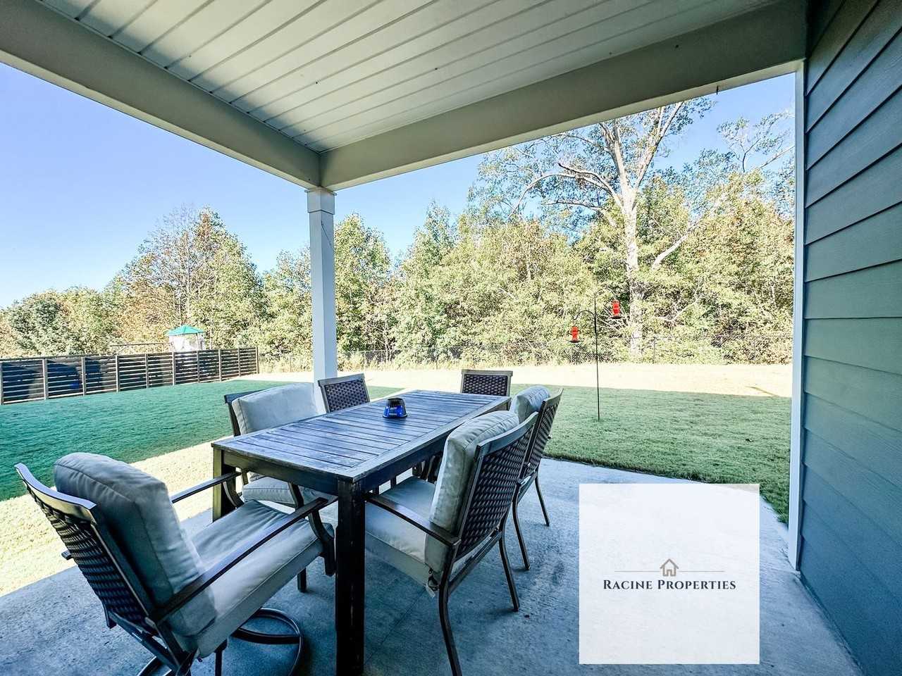 146 Pelham Glen Way - Photo 3 of 16