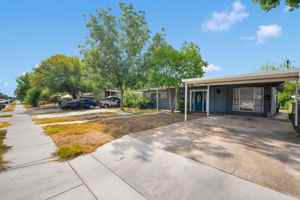 featured image of 310 E Hutchins Pl