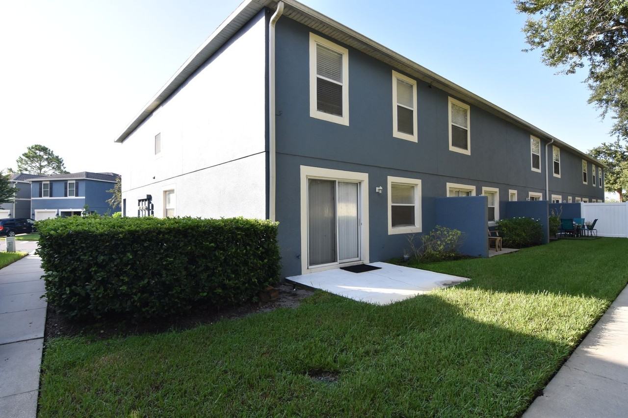 954 Coquina Rock Street - Photo 3 of 21