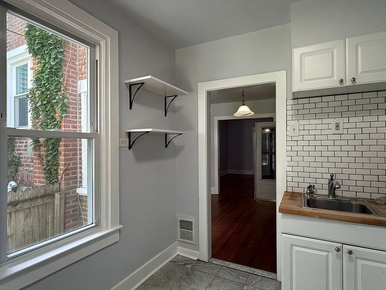 421 W Baltimore Ave - Photo 3 of 4