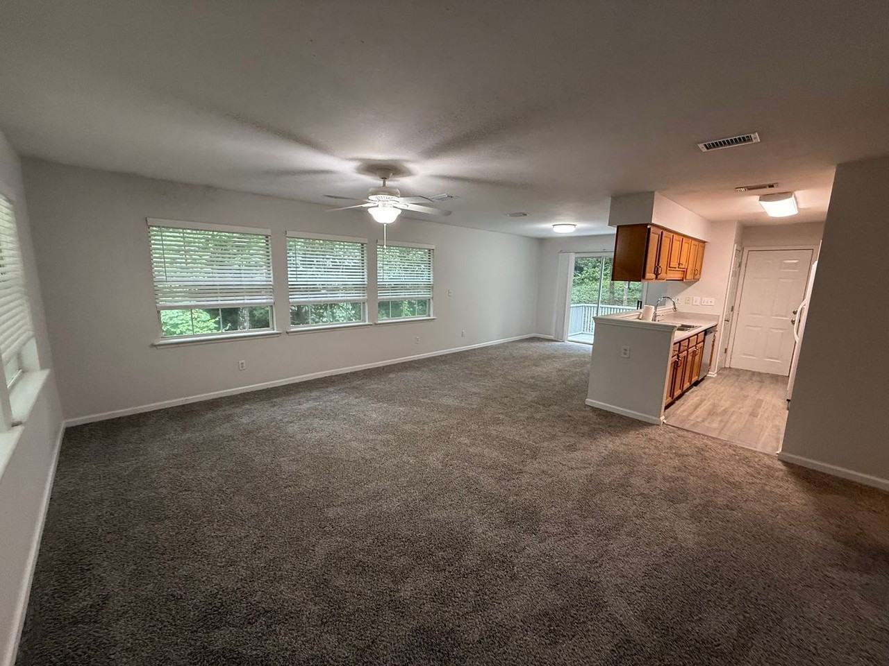 249 Starmount Dr - Photo 5 of 19