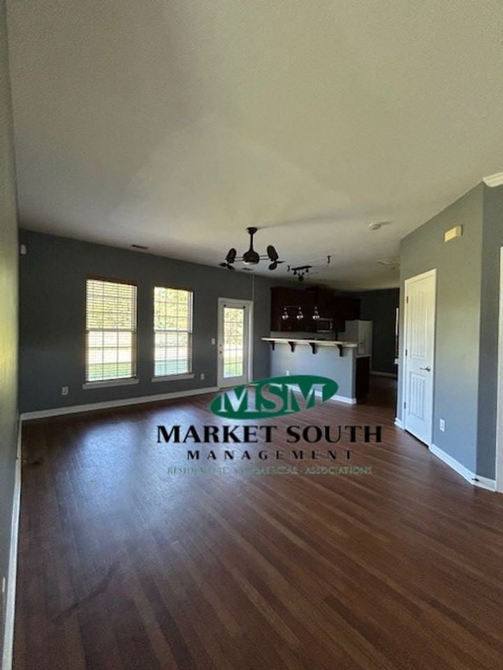 46 Twin Oaks Pl - Photo 4 of 20