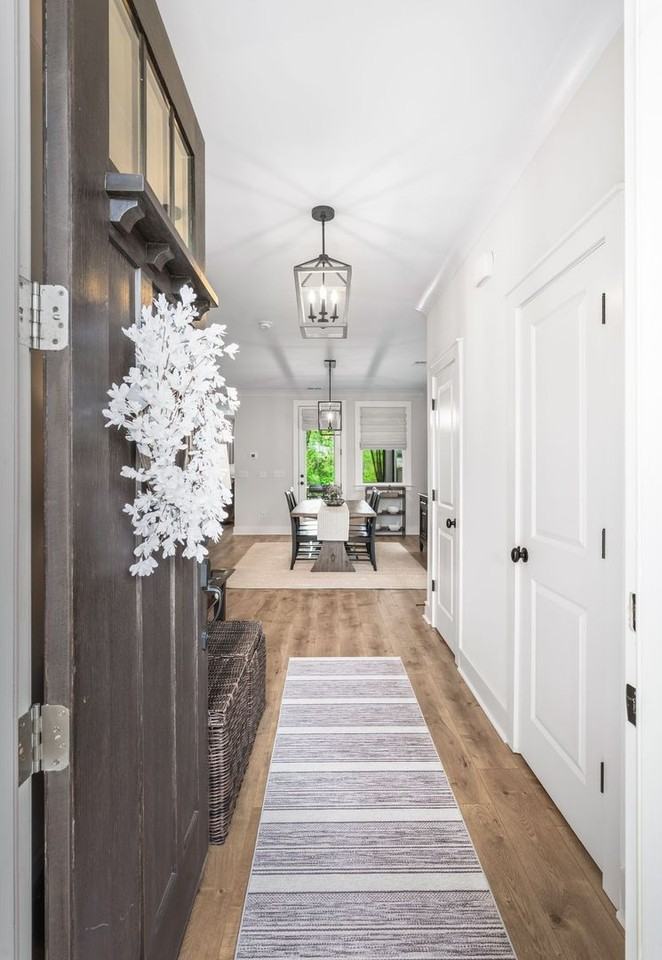 141 Foxhall Dr - Photo 4 of 31