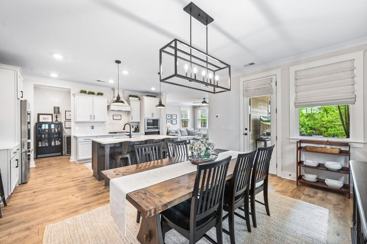 141 Foxhall Dr - Photo 6 of 31