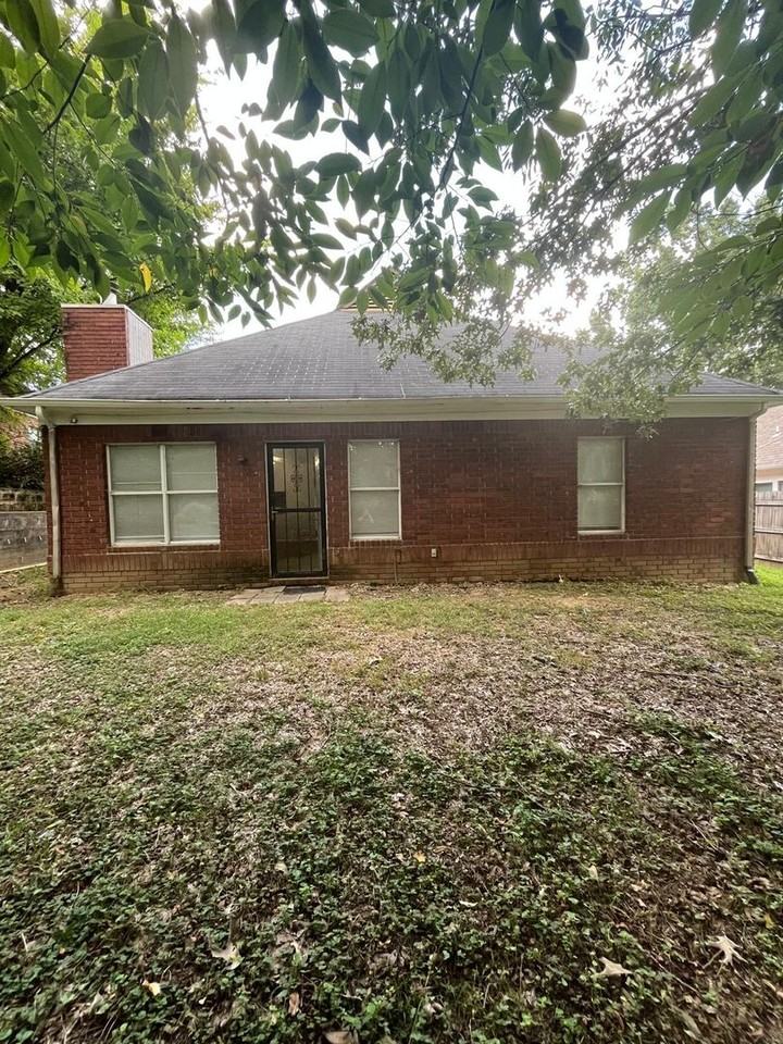 692 Walnut Valley Ln - Photo 2 of 6