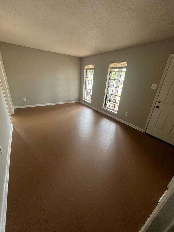 4372 Bluebell St - Photo 2 of 9