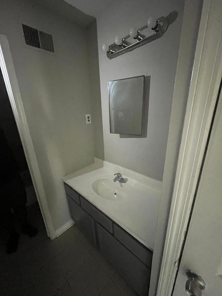 4372 Bluebell St - Photo 6 of 9