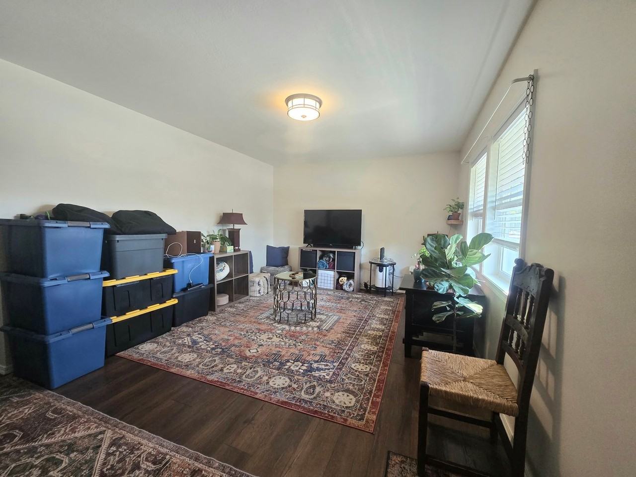 4239 Phillip St - Photo 4 of 14