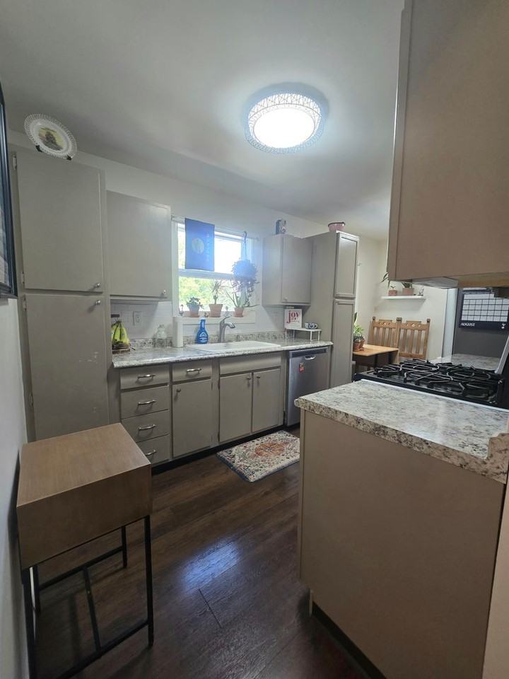 4239 Phillip St - Photo 6 of 14