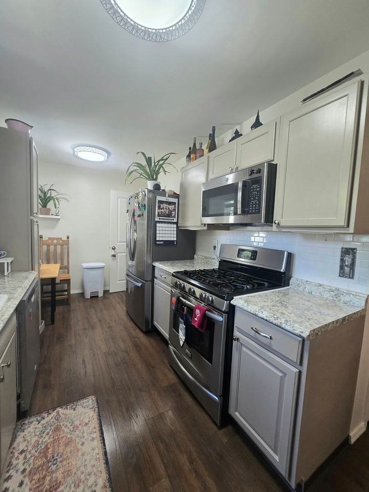 4239 Phillip St - Photo 7 of 14