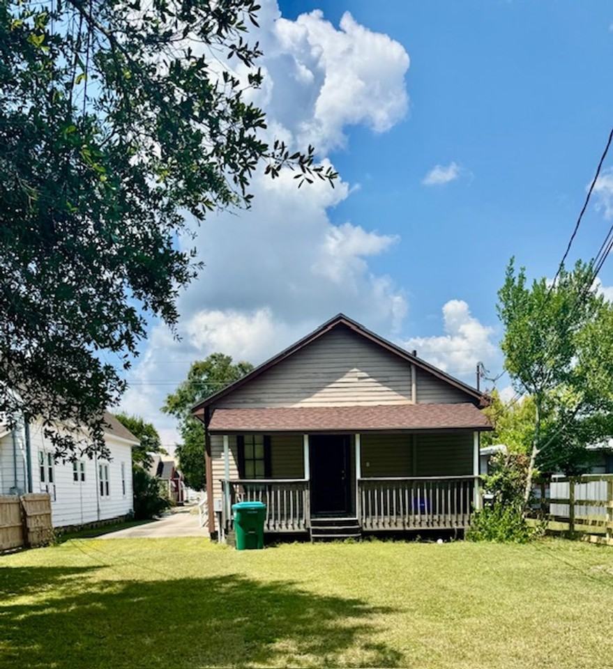 1916 24th Avenue - Photo 2 of 13