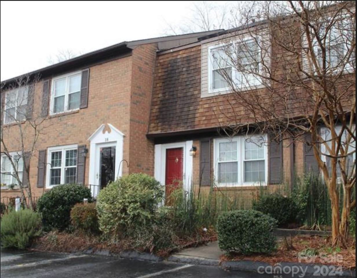 911 Nottingham Drive