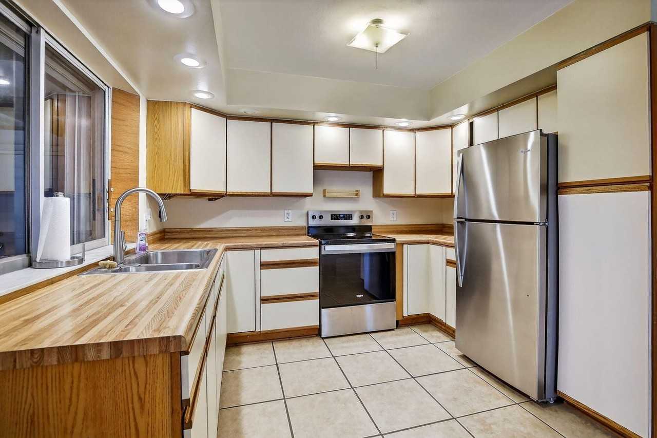 3761 Sw 18th St - Photo 2 of 16