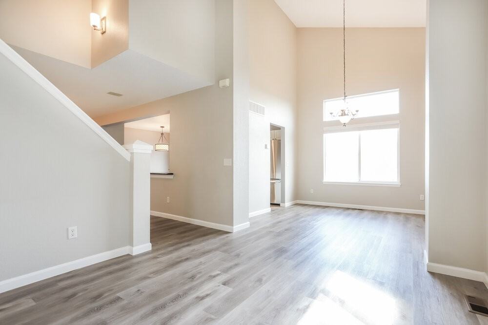 11224 Jordan Ct - Photo 7 of 18