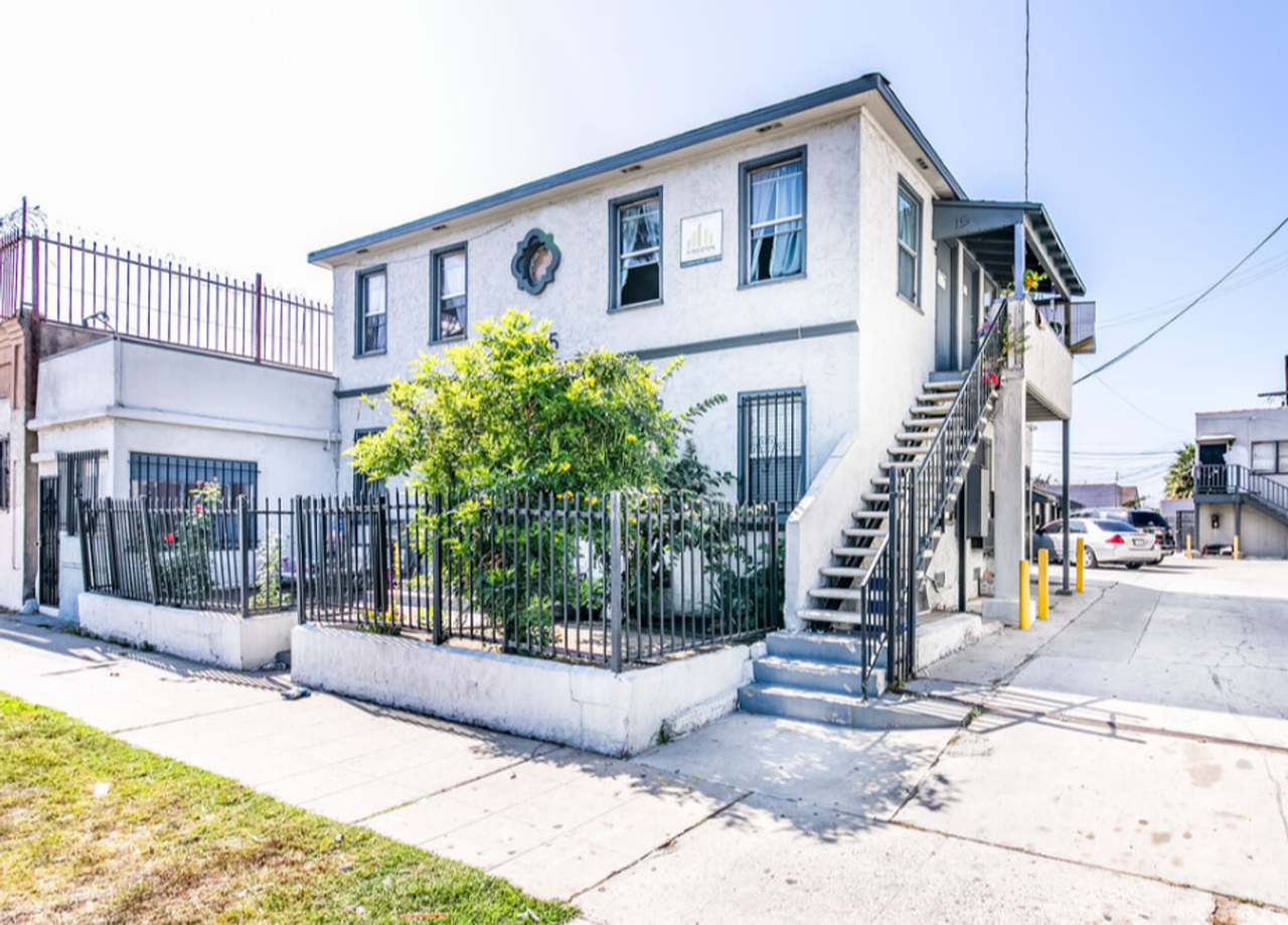 10961 S. Figueroa St. - Photo 2 of 9