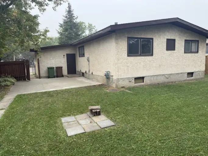 54 Akins Dr - Photo 2 of 14