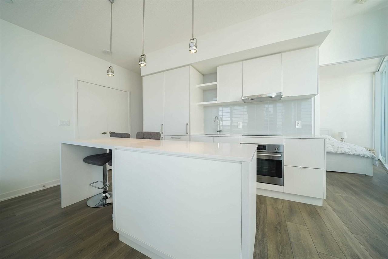 100 Harbour Street - Photo 2 of 26
