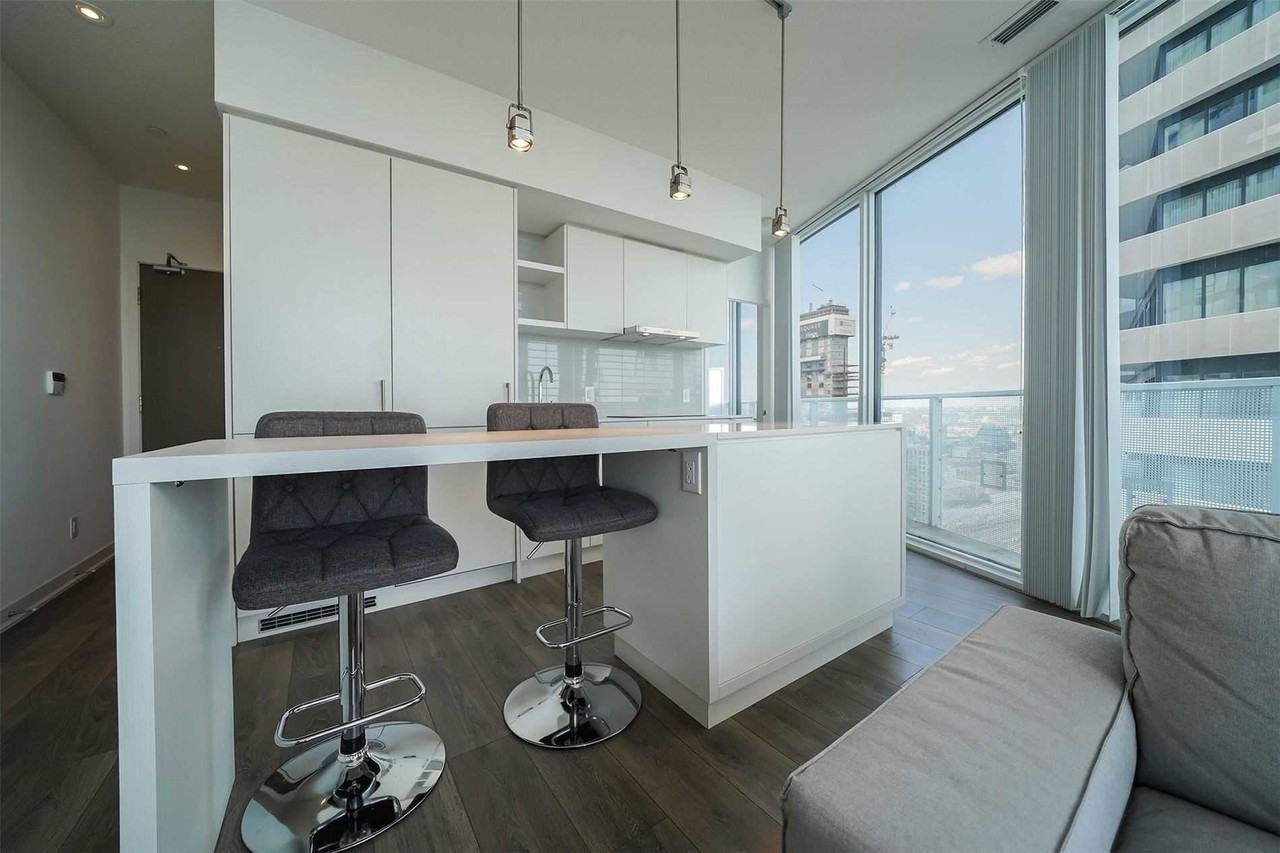 100 Harbour Street - Photo 4 of 26