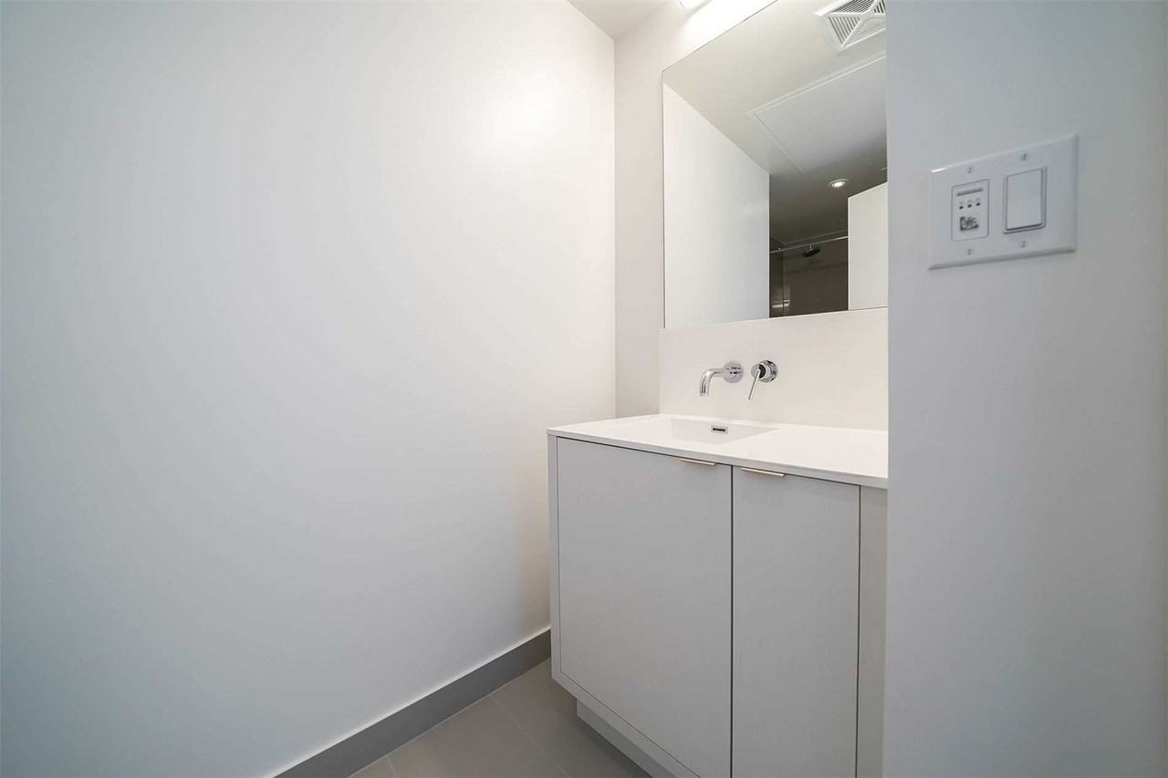 100 Harbour Street - Photo 6 of 26