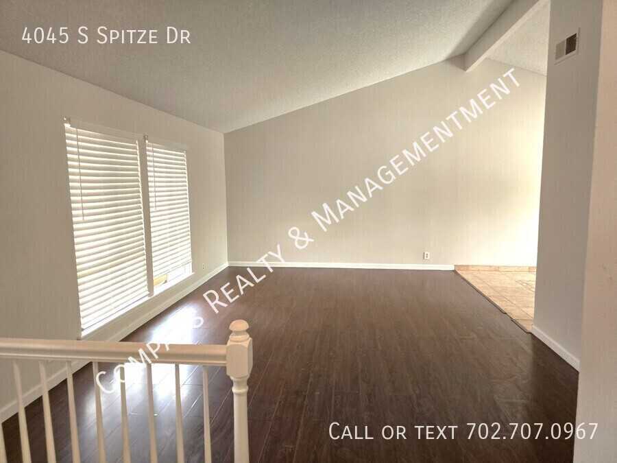 4045 Spitze Dr - Photo 2 of 30