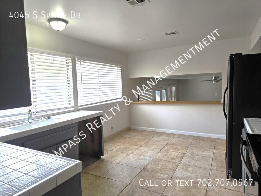 4045 Spitze Dr - Photo 3 of 30