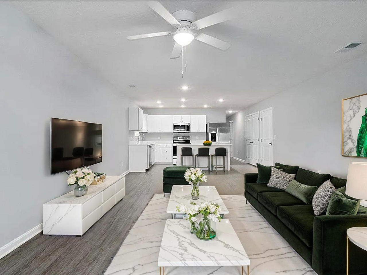 Circle Point Villas - Photo 4 of 9