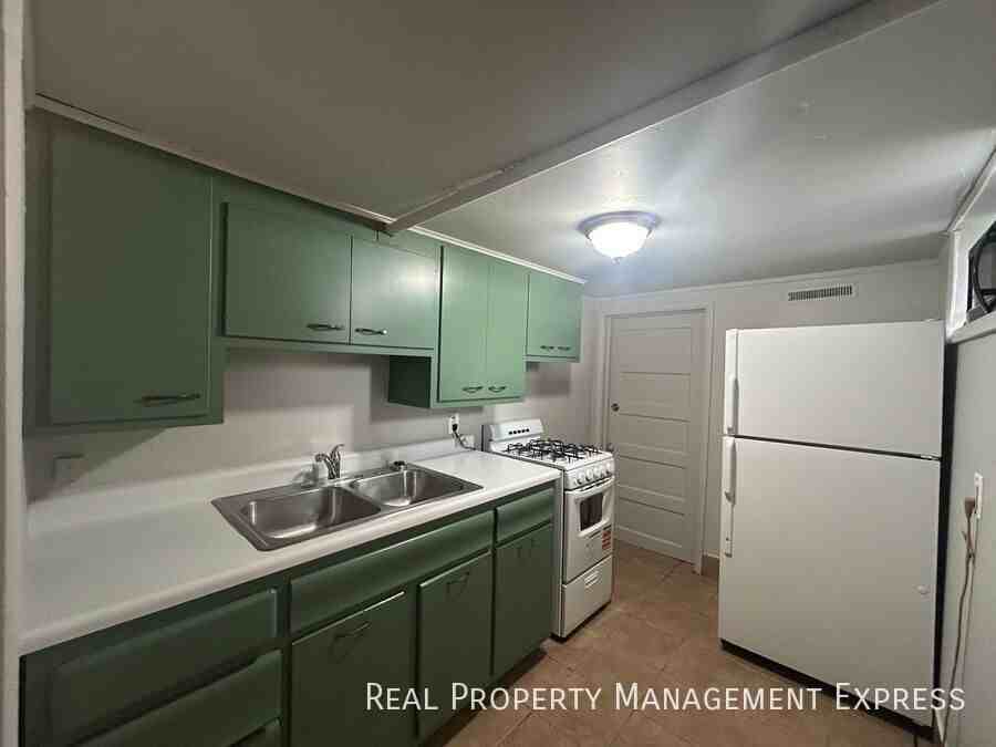 1515 South Norton Avenue - Photo 2 of 5