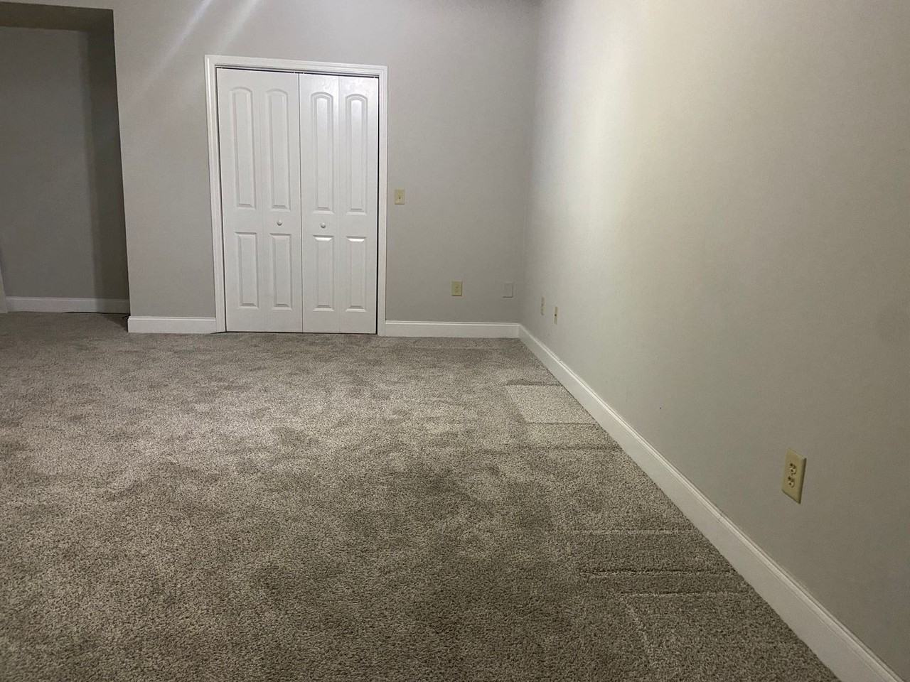 Burlington Mill Apartments - Photo 4 of 25