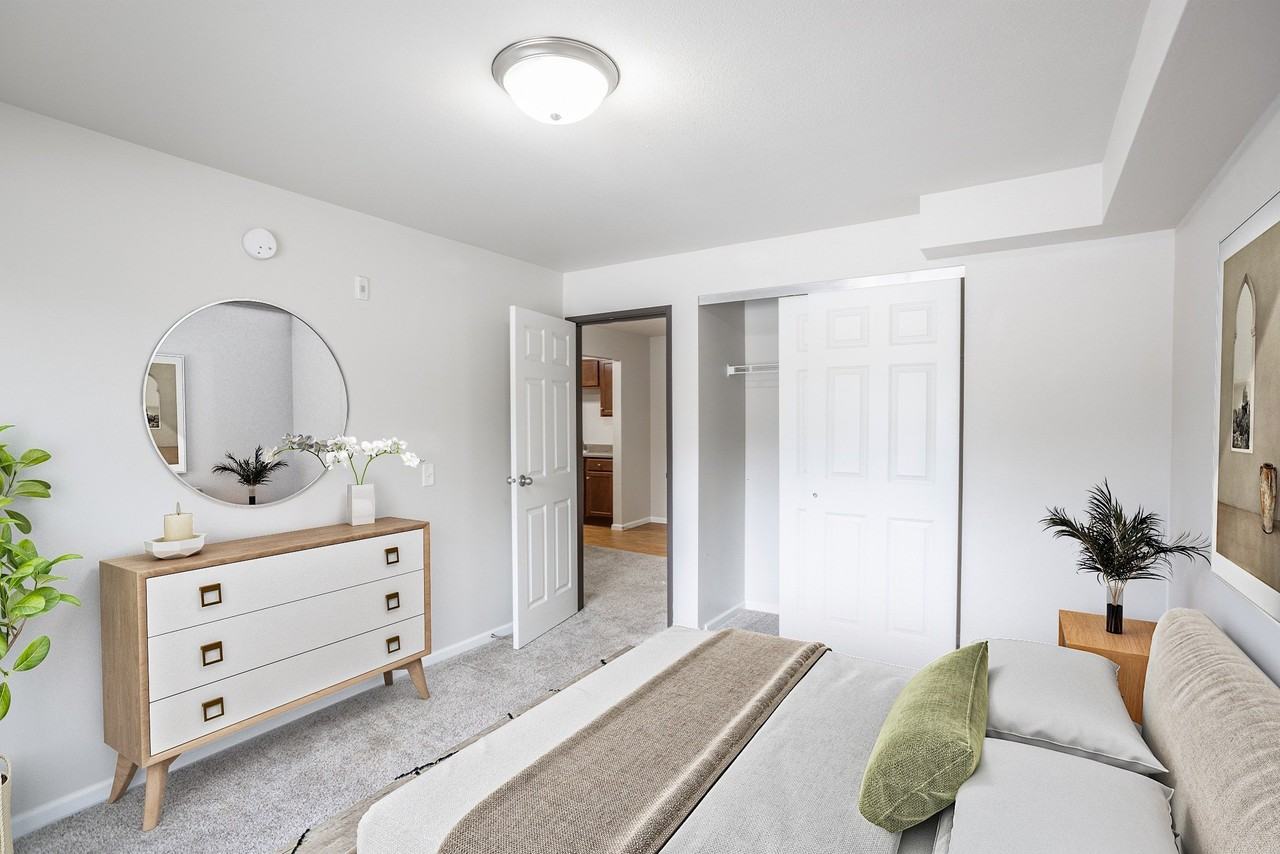 Dakota Ridge Apartments - Photo 2 of 18