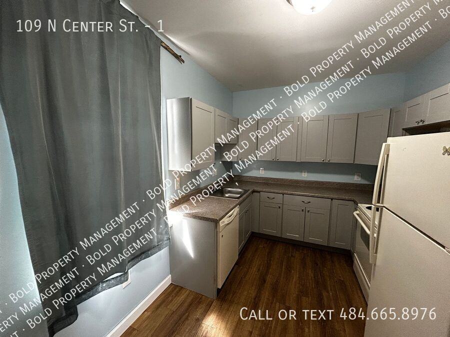 109 N Center St #1 - Photo 2 of 6