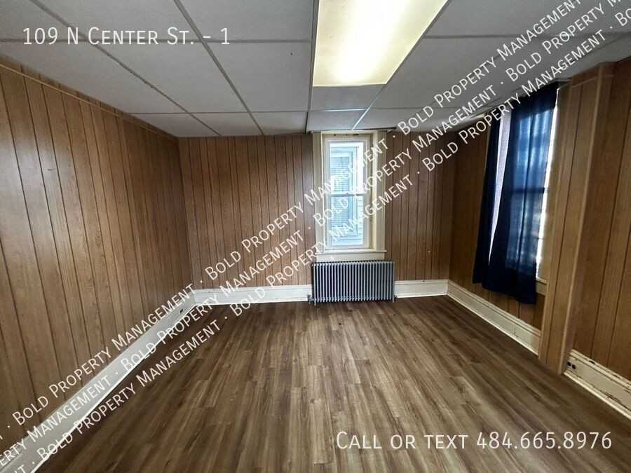 109 N Center St #1 - Photo 3 of 6