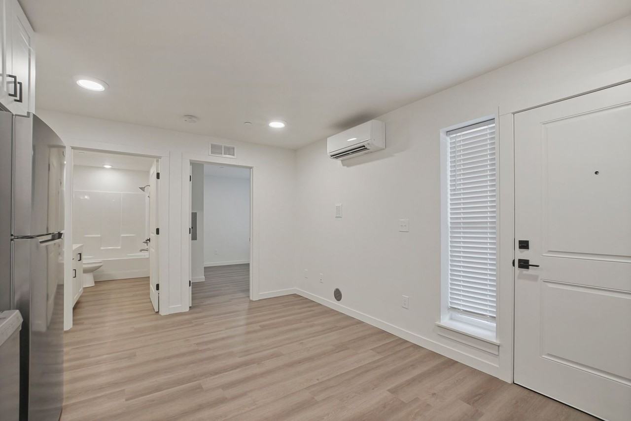 Ava's Place - Photo 2 of 29