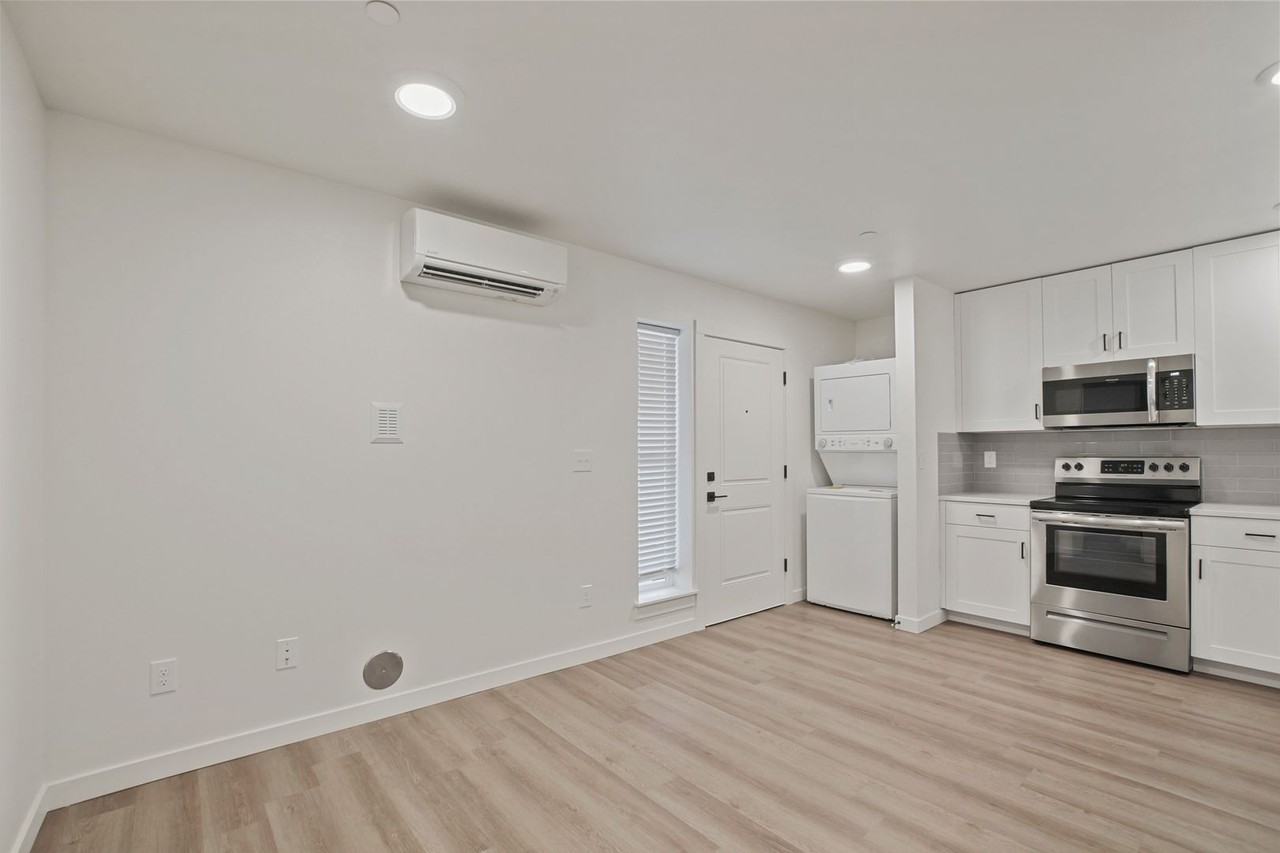 Ava's Place - Photo 7 of 29