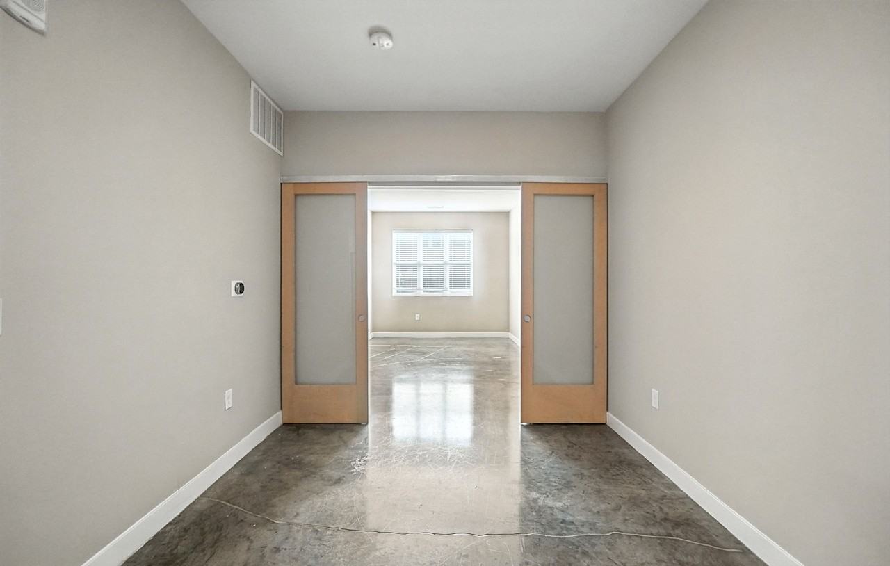 New Windsor Flats - Photo 3 of 50