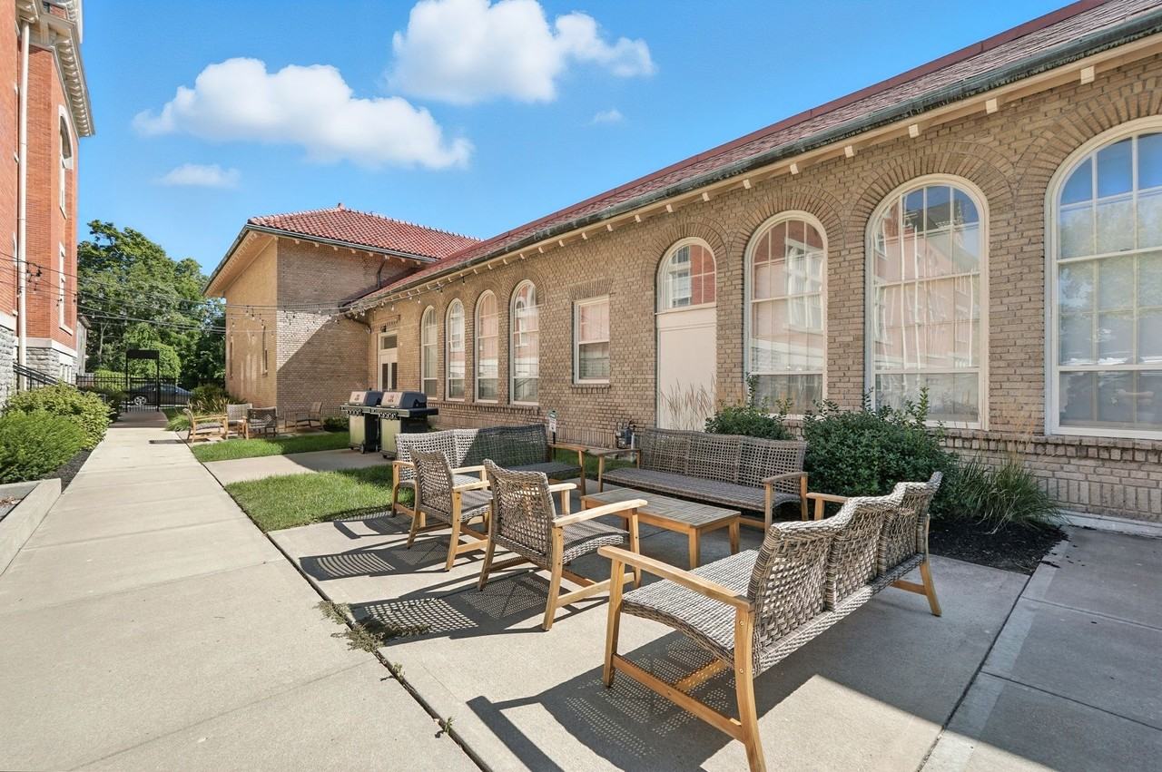 New Windsor Flats - Photo 5 of 50