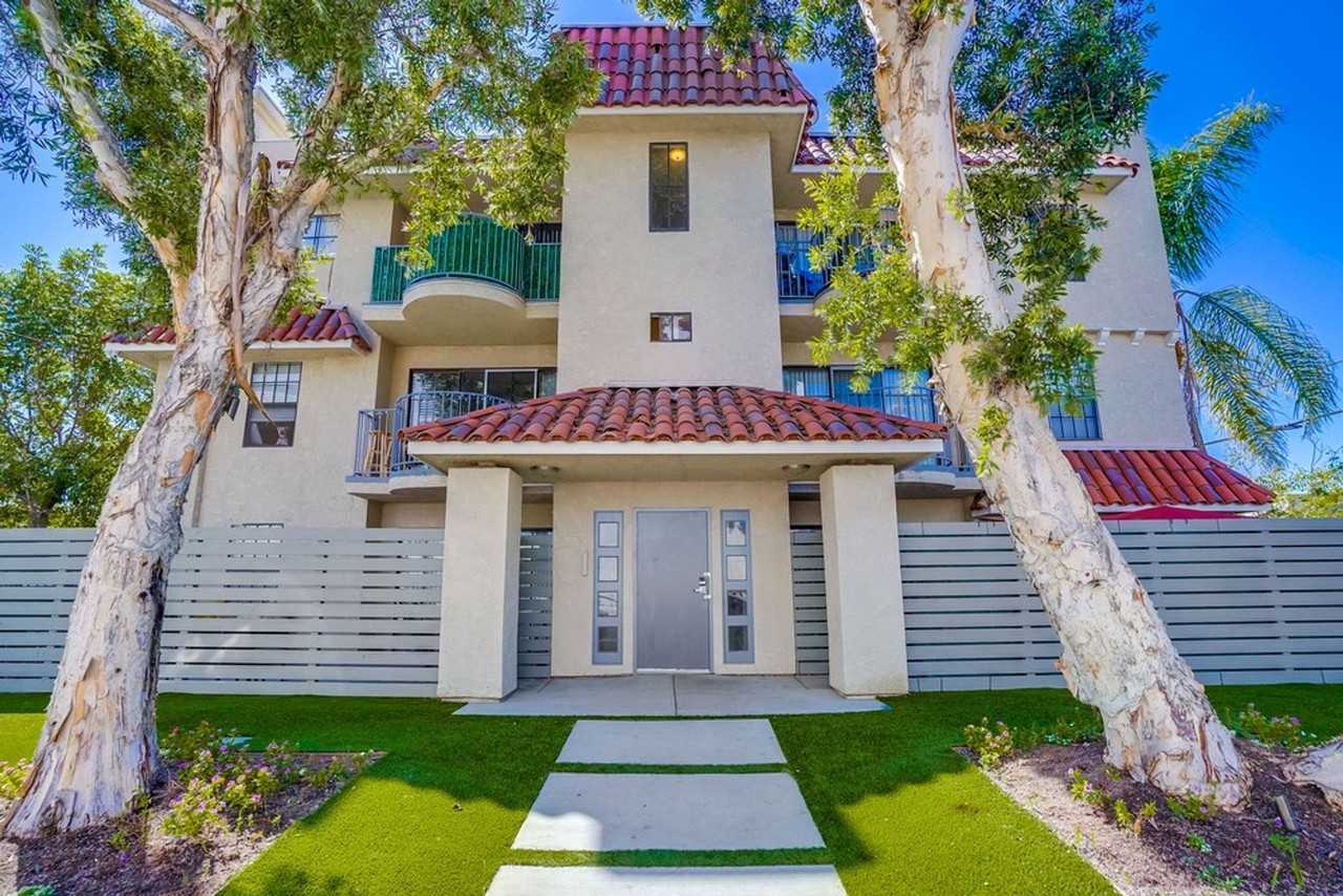 4060 S Hoover St #4060-302 - Photo 3 of 22