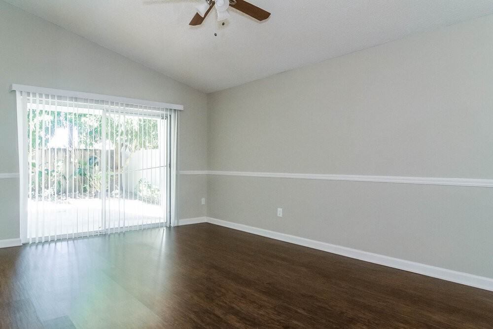 2127 Newt St - Photo 6 of 15