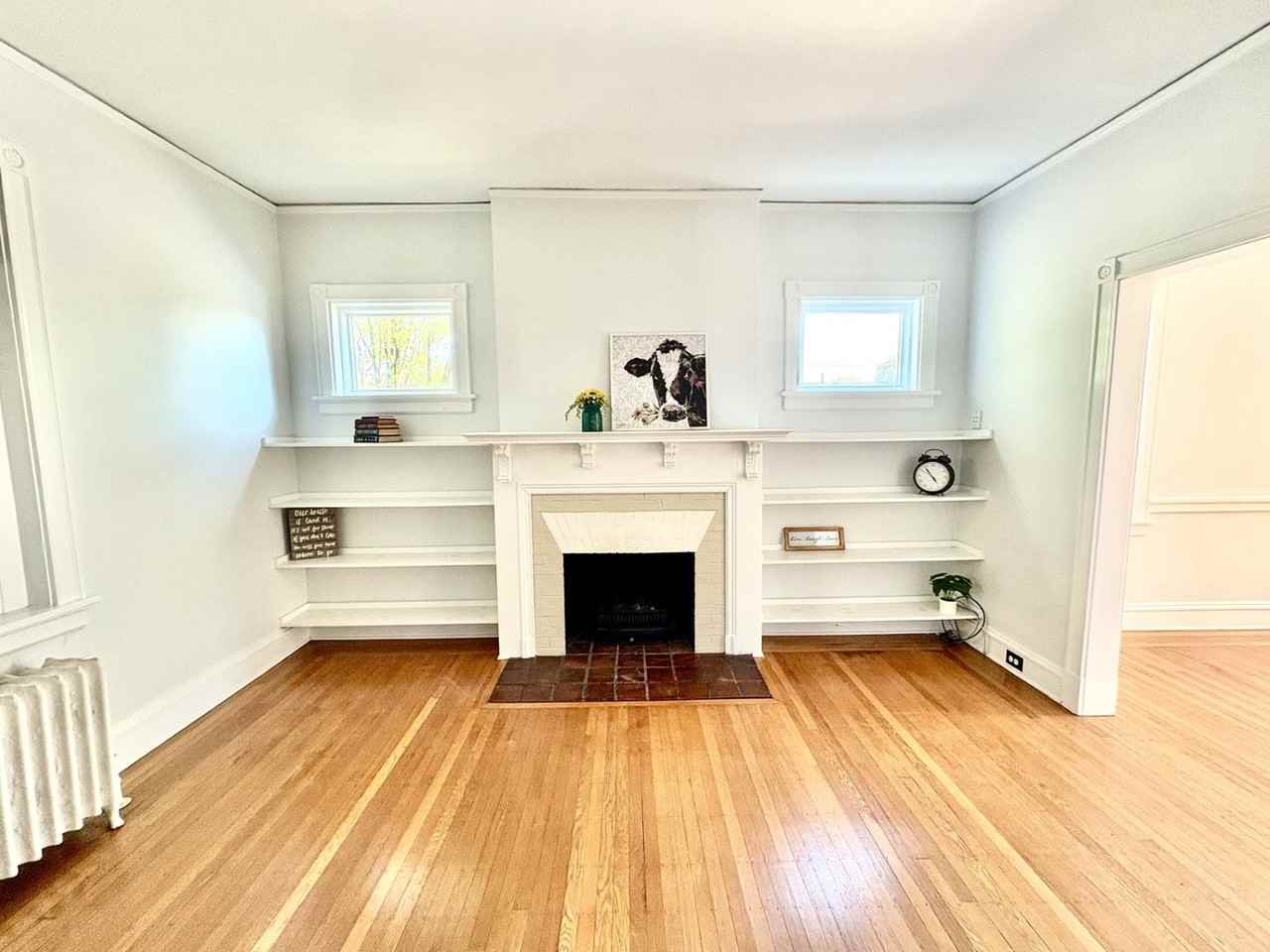 527 N Sheppard St - Photo 2 of 10