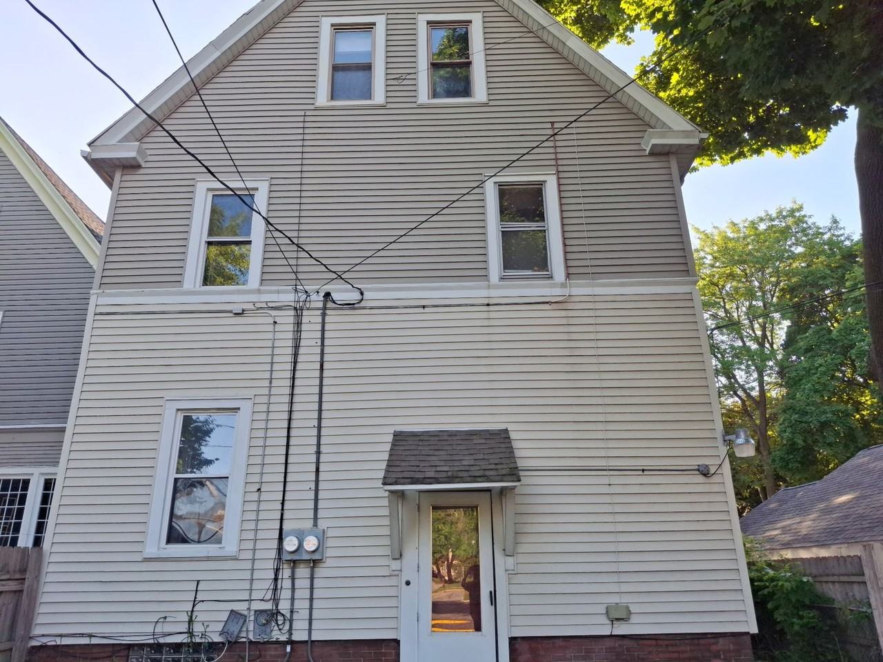 2819 N Cramer St - Photo 2 of 9